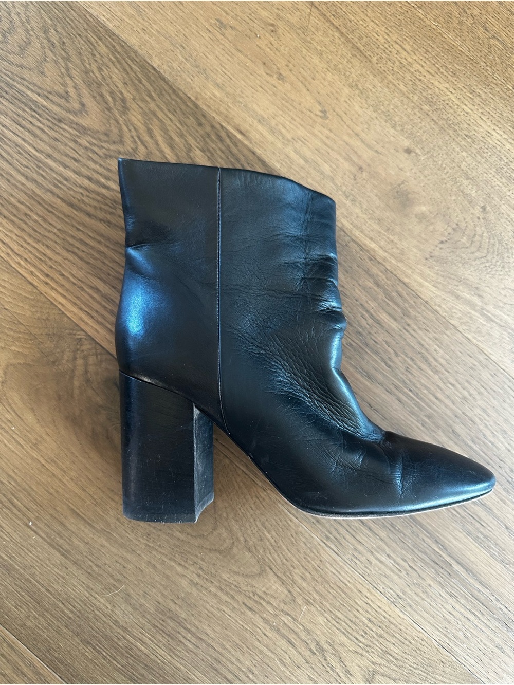Vince Black Leather Ankle Boots Booties Block Heel Made in Italy US 5 EU 35